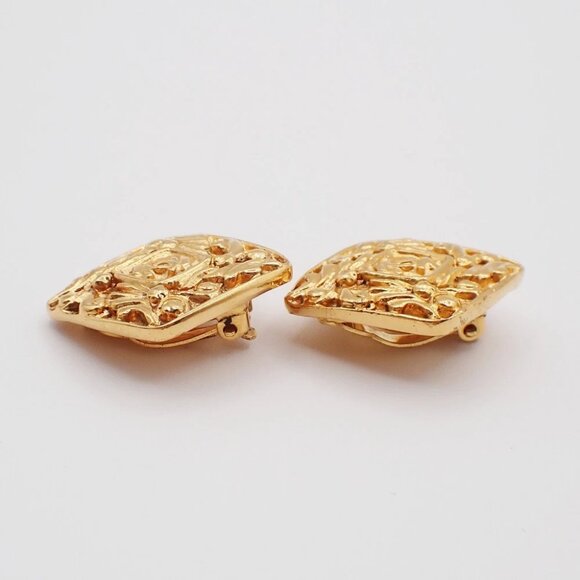 CHANEL CC Logo Diamond Shape Earrings Clip-On Gold GHW France 34KP109 - Picture 4 of 11